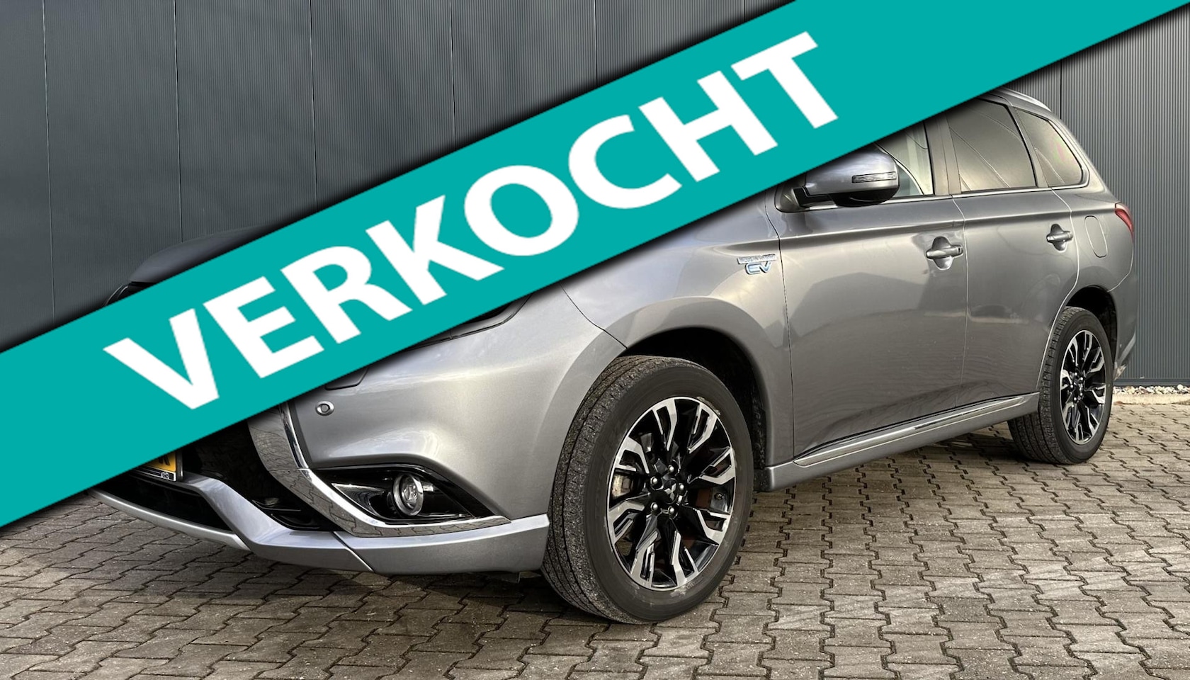 Mitsubishi Outlander - 2.0 PHEV Premium Airco Cruise Navi Camera Leder - AutoWereld.nl