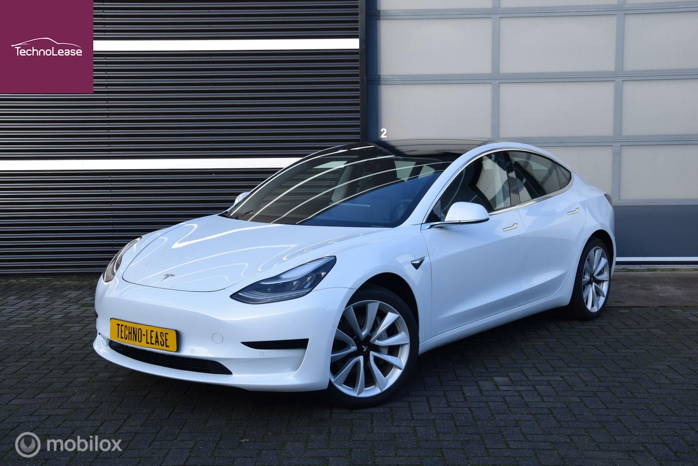 Tesla Model 3 - Standard RWD Plus 60 kWh 19inch velgen - AutoWereld.nl