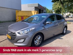 Hyundai i30 - 1.6 GDI Go 135PK 5 deurs NL AUTO NAP Navi l Camera l Cruise l PDC l LED l AIRCO ECC DEALER