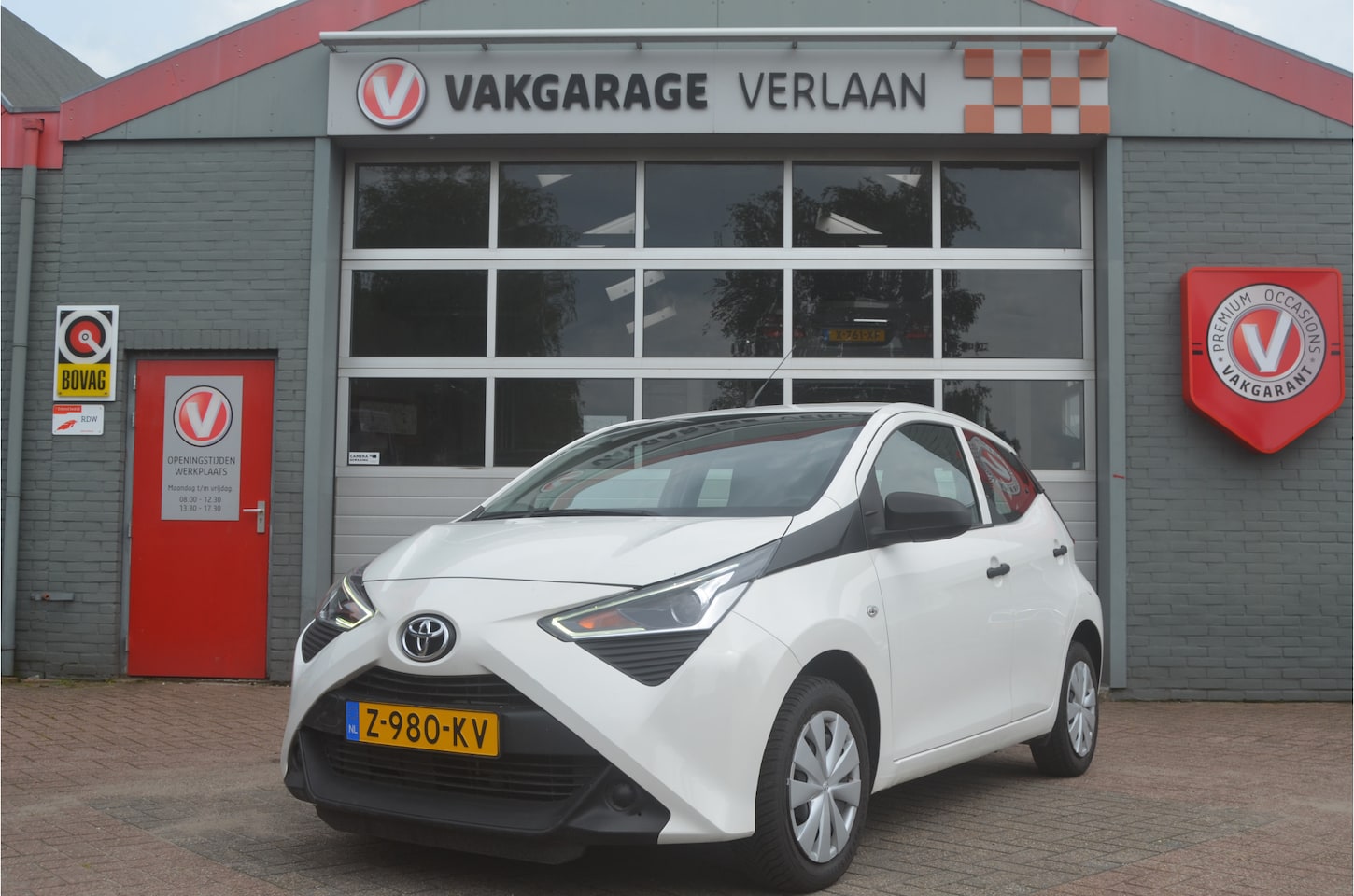 Toyota Aygo - 1.0 VVT-i x 5 deurs 12 mnd. gar. - AutoWereld.nl