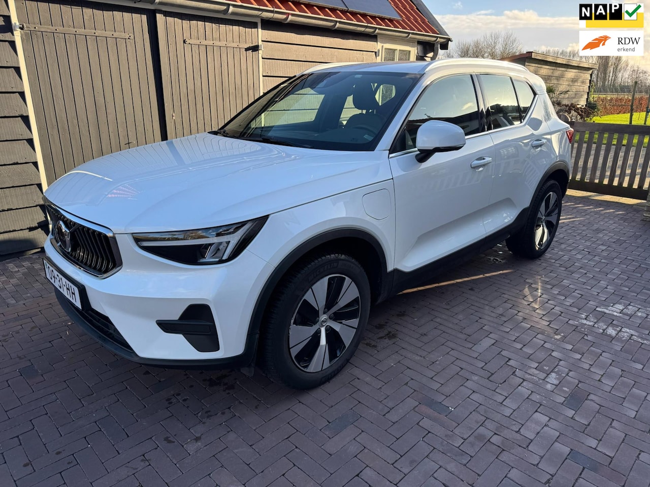 Volvo XC40 - 1.5T4 Recharge Inscription|EL trekhaak|Navi|Parkkeercamera|Apple Carplay - AutoWereld.nl