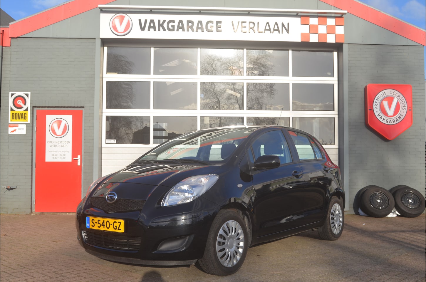 Daihatsu Charade - 1.3 5 deurs (Toyota Yaris!) 12 mnd. gar. - AutoWereld.nl