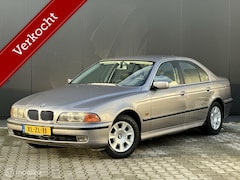 BMW 5-serie - 520i | CLIMA | CRUISE | TREKHAAK |