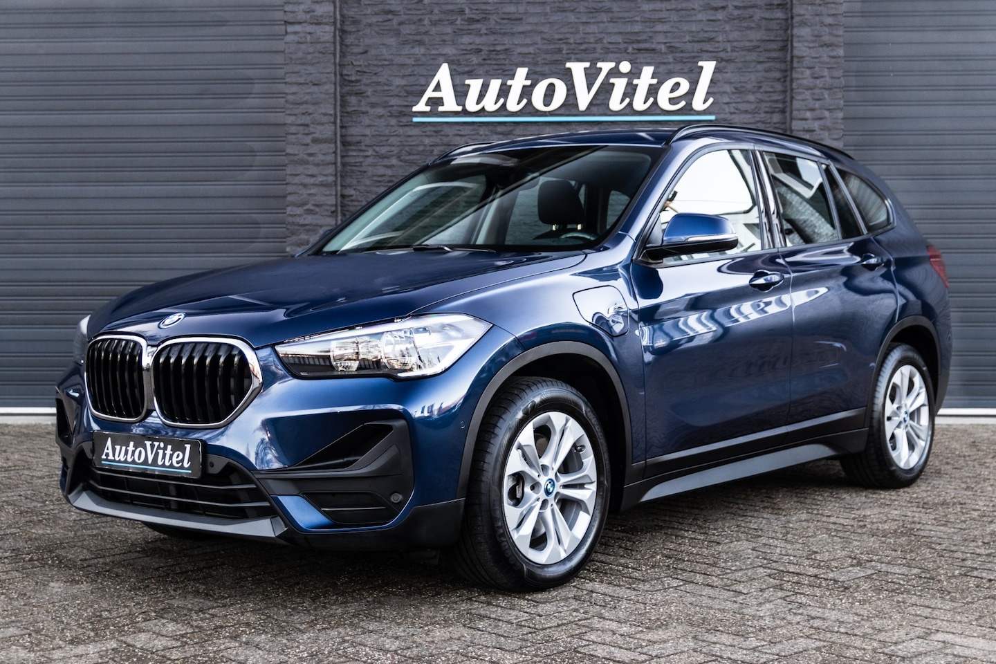 BMW X1 - xDrive25e Advantage Steptronic | Sportstoelen | Stoel + Stuurverwarming | LED - AutoWereld.nl