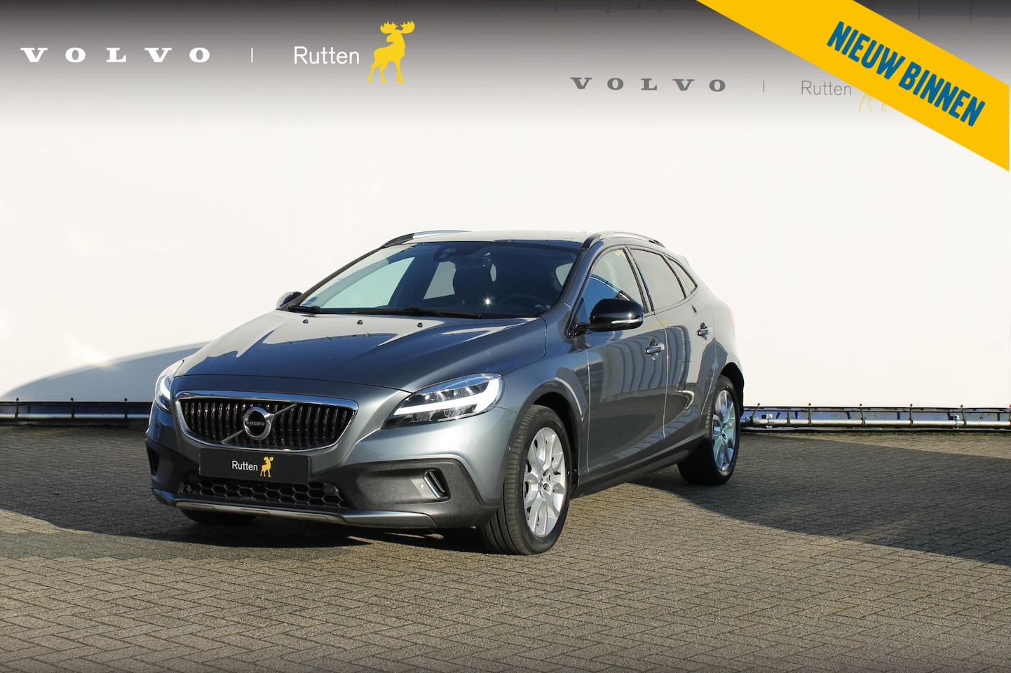 Volvo V40 Cross Country - 1.5 T3 Polar+ Luxury 1.5 T3 Polar+ Luxury - AutoWereld.nl