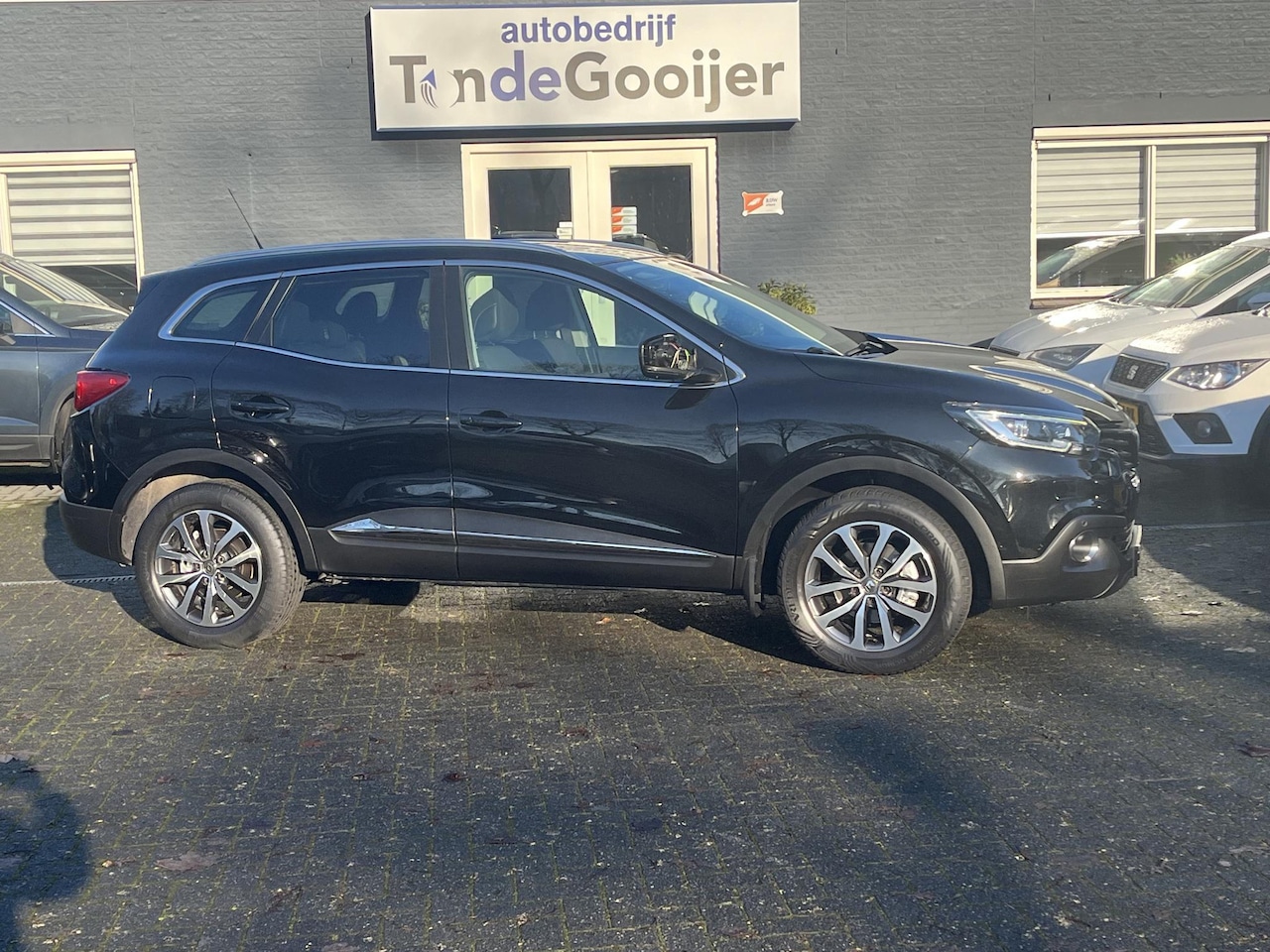 Renault Kadjar - 1.2 TCe Limited | NAV. | TREKHAAK | - AutoWereld.nl