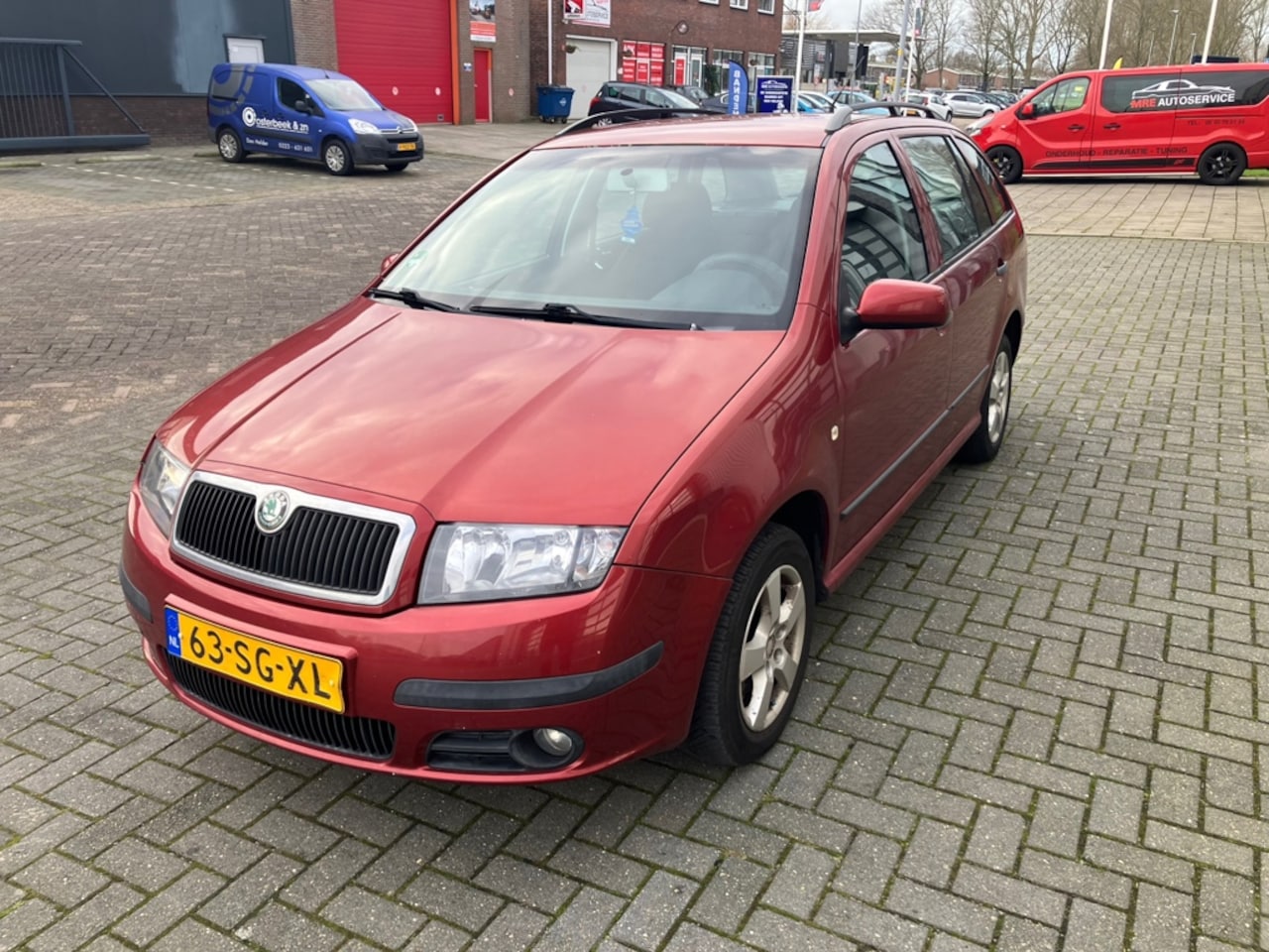 Skoda Fabia Combi - 1.4-16V Elegance HANDEL OPKNAPPER - AutoWereld.nl