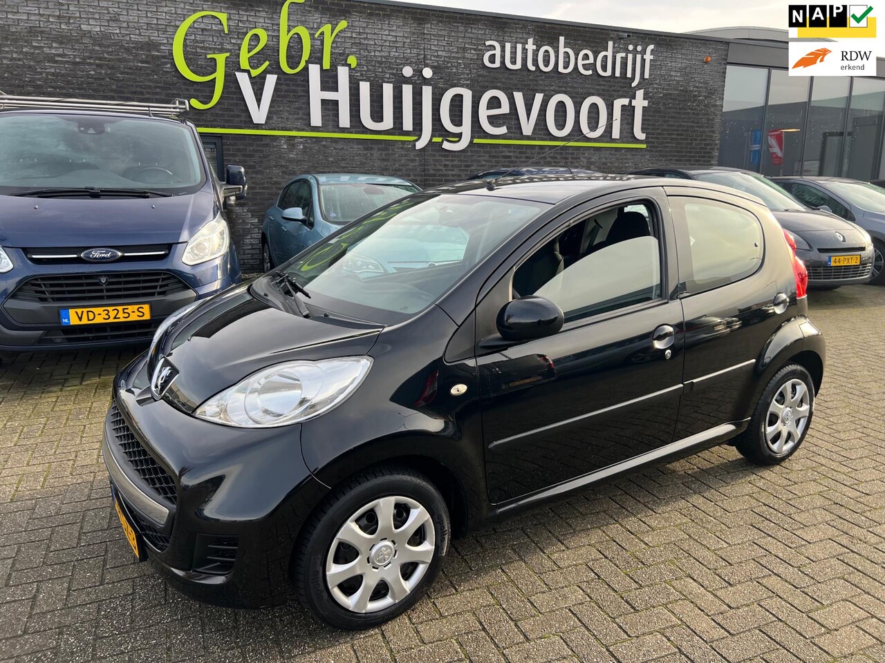 Peugeot 107 - 1.0-12V Sublime. AIRCO - AutoWereld.nl