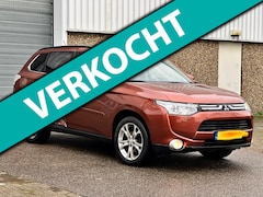 Mitsubishi Outlander - 2.0 Instyle 4WD |AUTOMAAT|7 PERSOONS|R-BPM € 1059|SCHUIFDAK