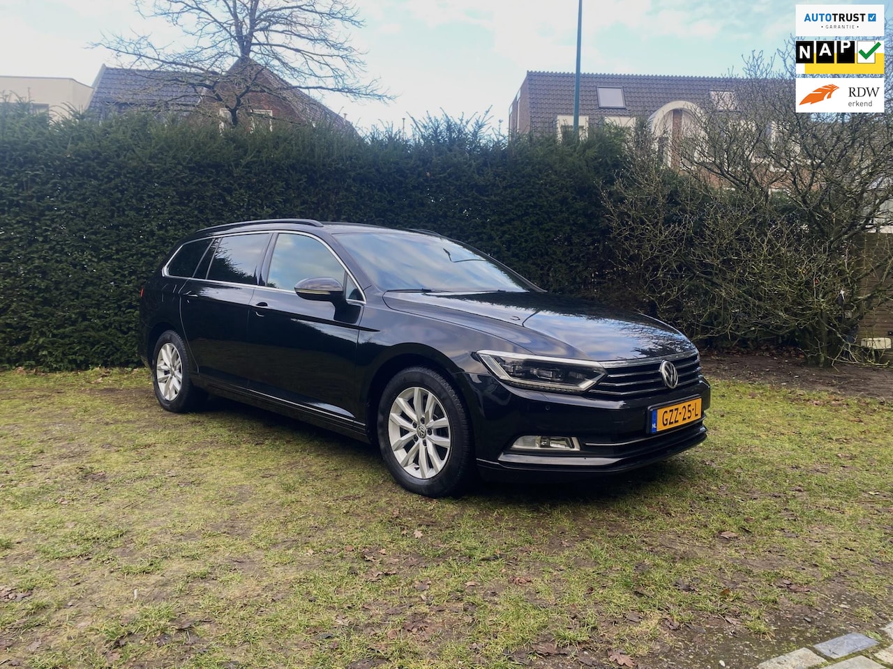 Volkswagen Passat Variant - 1.6 TDI Highline / ACC / Trekhaak / Dealer ond - AutoWereld.nl