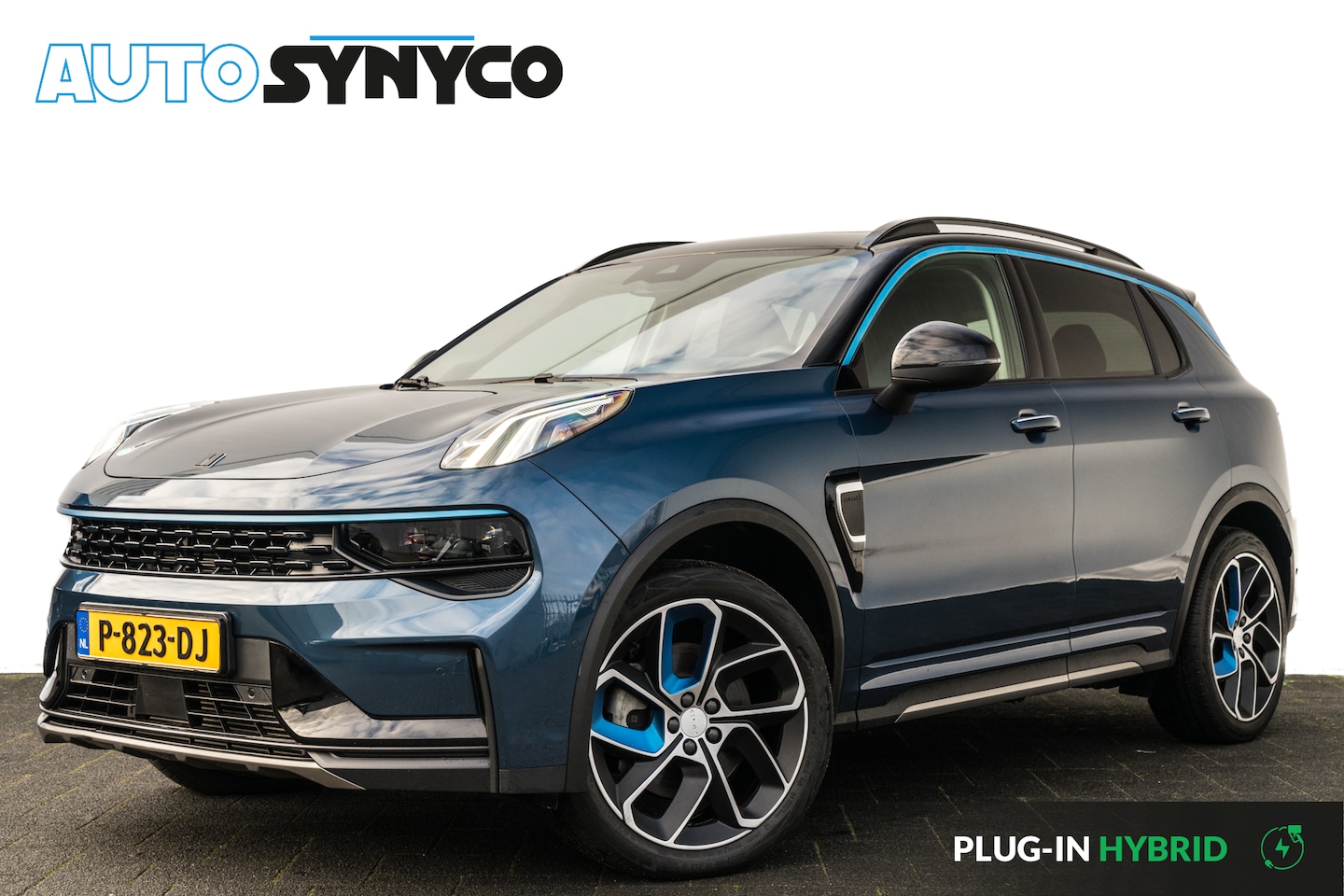 Lynk & Co 01 - 1.5 Plug-in Hybrid 262 Pk I Panoramadak I 69 km Elektrisch I Achteruitrijcamera I Infinity - AutoWereld.nl