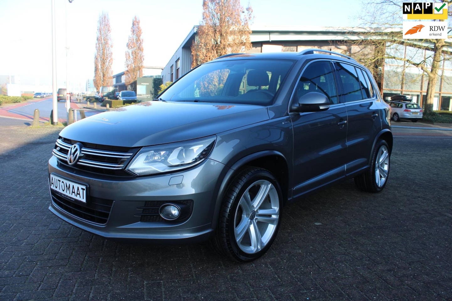 Volkswagen Tiguan - 2.0 TSI Sport&Style 4motion R-line Edition - AutoWereld.nl