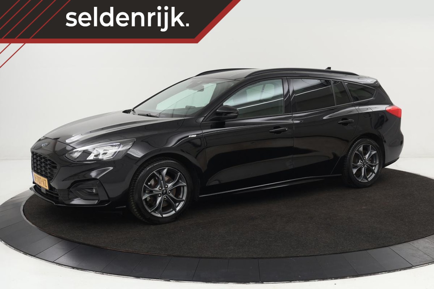 Ford Focus - 1.0 EcoBoost ST Line | Trekhaak | Carplay | Full LED | Navigatie | Cruise control | PDC | - AutoWereld.nl