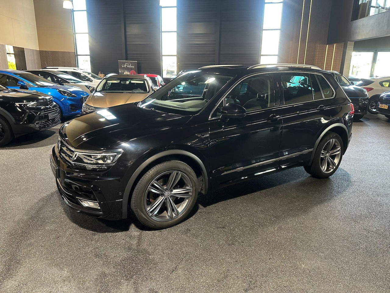 Volkswagen Tiguan - 1.4 TSI 4Motion Highline Business R 1.4 TSI 4Motion Highline Business R - AutoWereld.nl