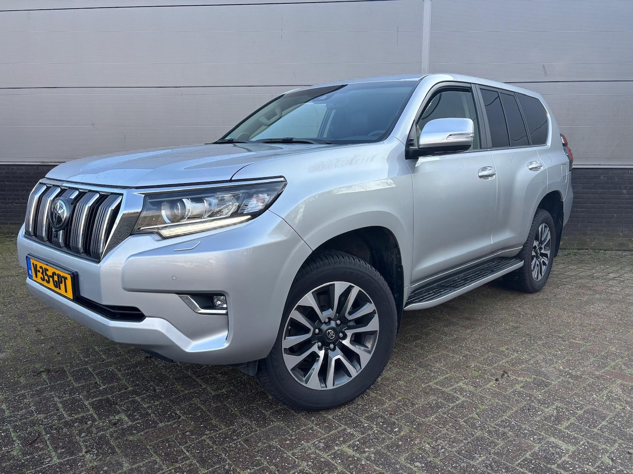 Toyota Land Cruiser - 2.8 D-4D-F Professional Window Van Automaat 204pk - AutoWereld.nl