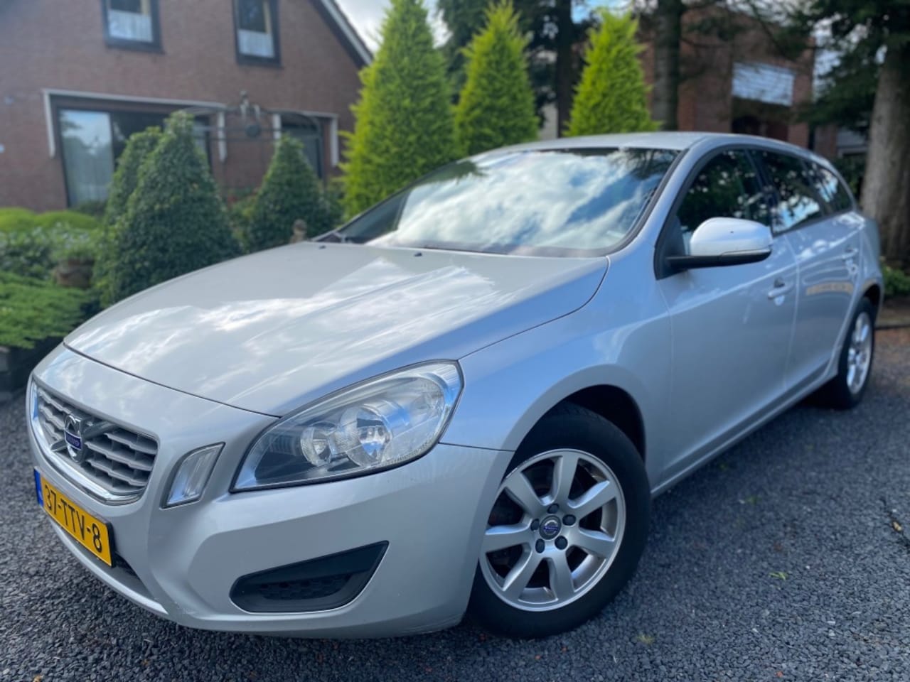 Volvo V60 - 1.6 T4 KINETIC AUTOMAAT NAVI ECC - AutoWereld.nl