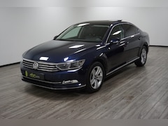 Volkswagen Passat - SEDAN 1.6 TDI CONNECTED SERIES PLUS AUTOMAAT/ PANODAK