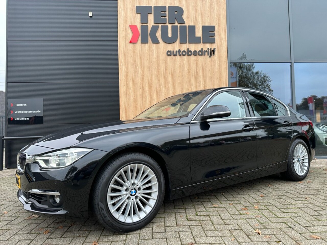 BMW 3-serie - 320i Centennial High Executive / NAP / Dealer ond. - AutoWereld.nl