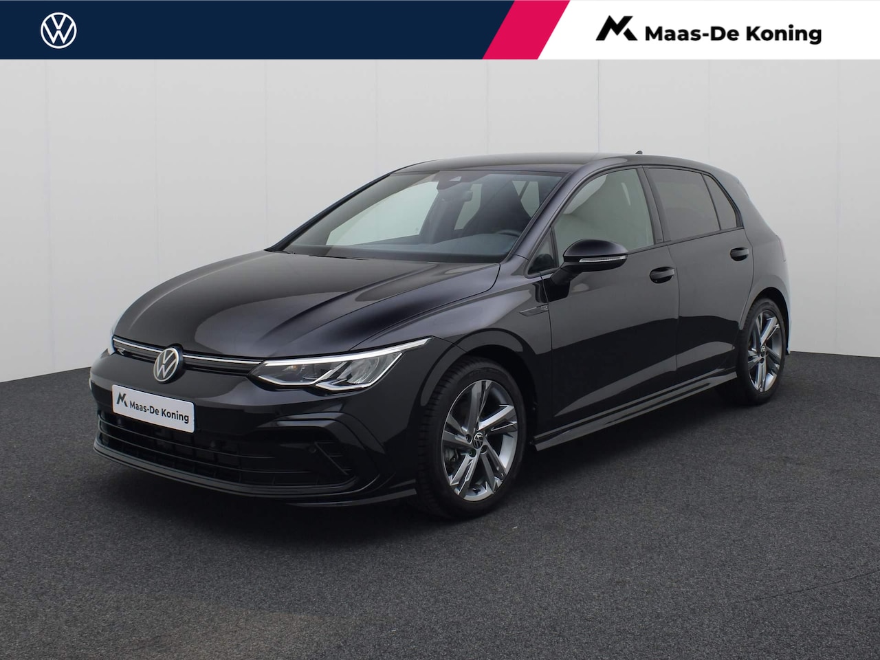 Volkswagen Golf - 1.5eTSI/130PK R-Line DSG · Navigatie · Parkeersensoren + Camera · Trekhaak · Garantie tot - AutoWereld.nl