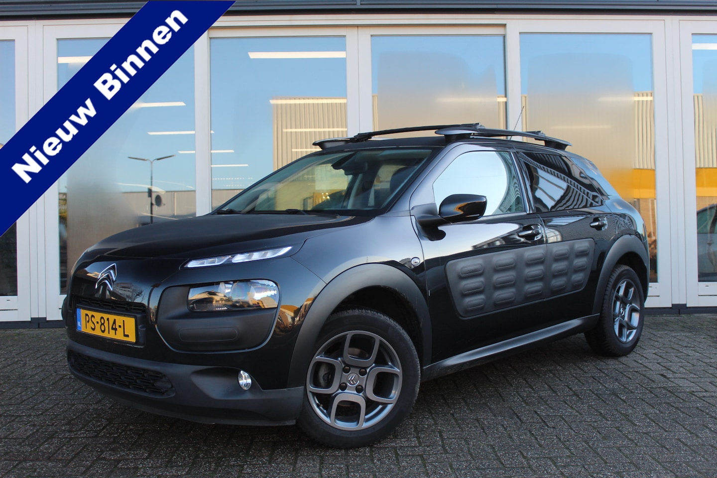 Citroën C4 Cactus - 1.2 PureTech Shine 1.2 PureTech Shine, Cruise Control, Climate Control, Navigatie, Trekhaak, PDC A, Camera, P - AutoWereld.nl