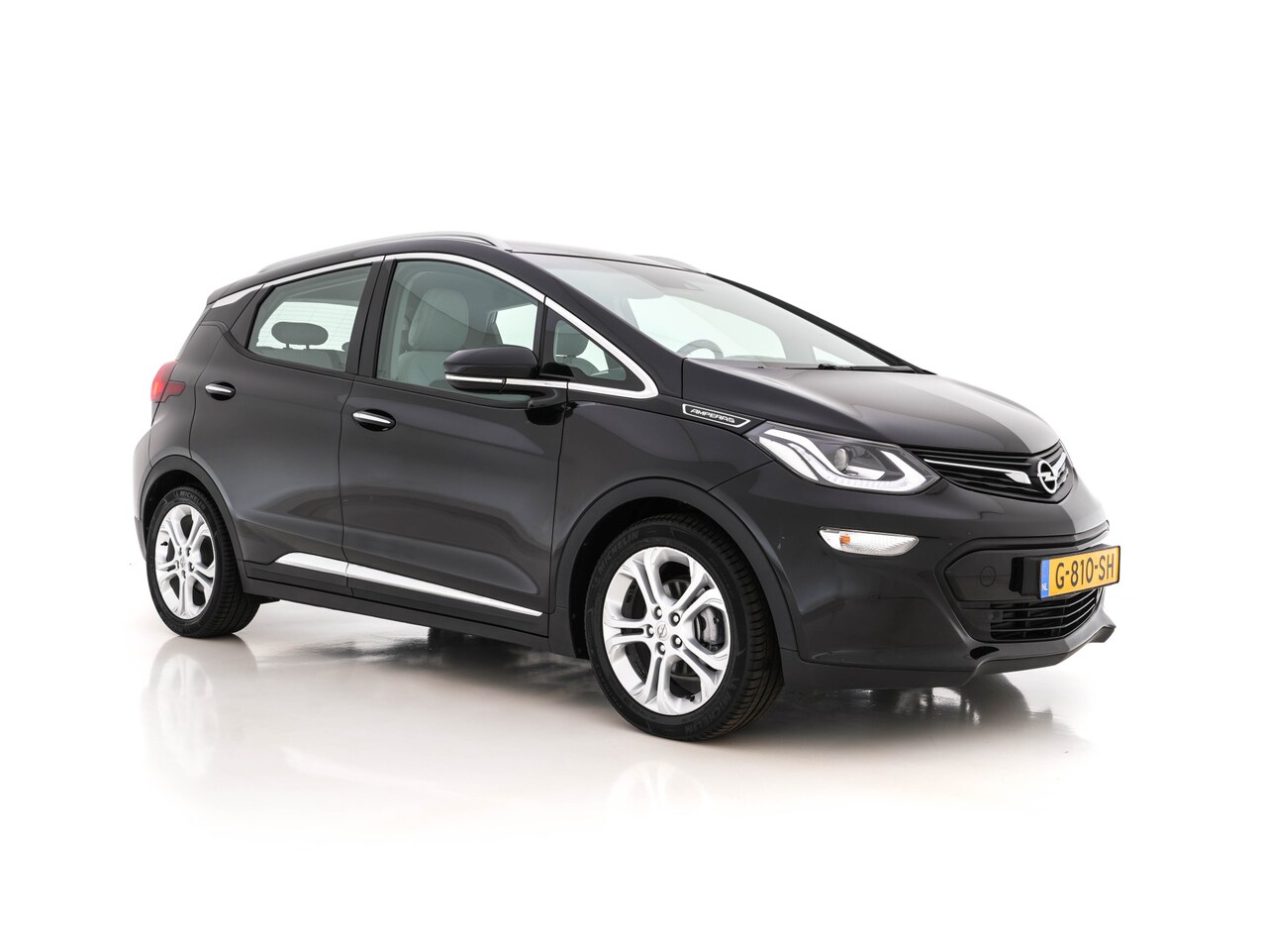 Opel Ampera-e - Business executive 60 kWh (INCL-BTW) *XENON | ADAPTIVE-CRUISE | MICROFIBRE | KEYLESS | DIG - AutoWereld.nl