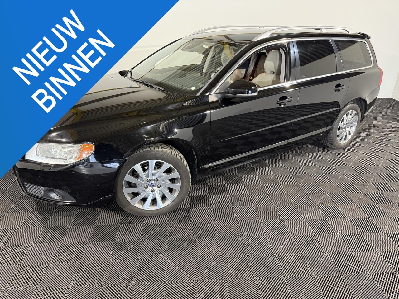 Volvo V70 - 1.6 T4 Limited Edition 1.6 T4 Limited Edition - AutoWereld.nl