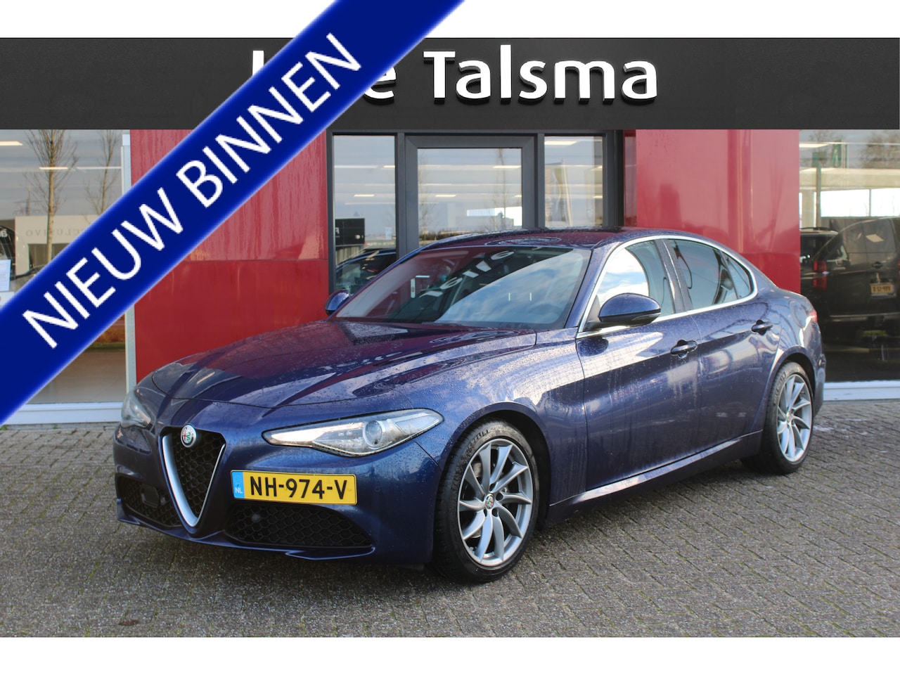 Alfa Romeo Giulia - 2.0T Super | 18" Velgen | Leren bekleding | Xenon | Camera - AutoWereld.nl