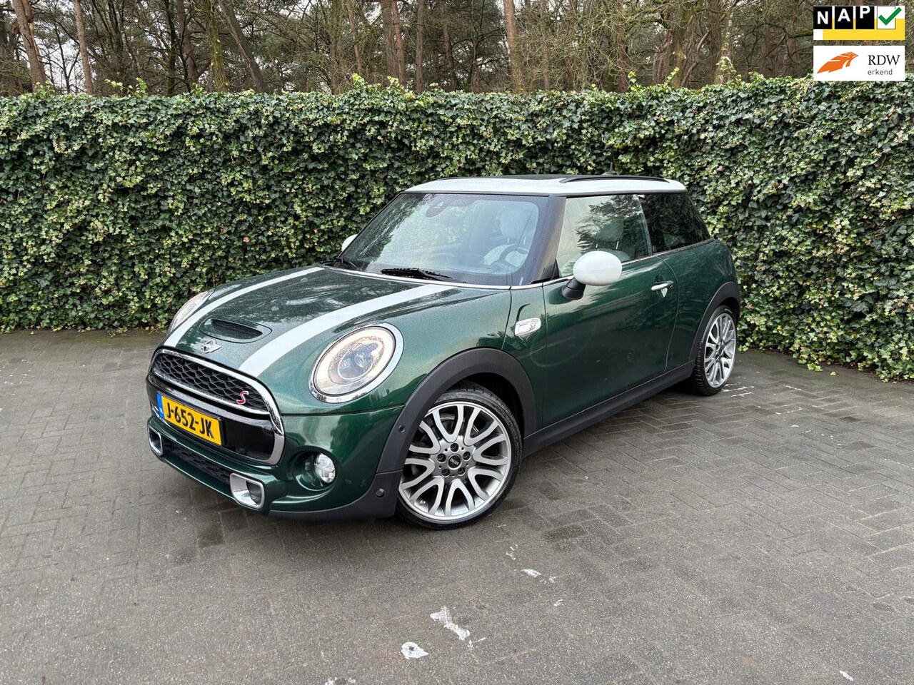 MINI Cooper S - Mini 2.0 Chili | ACC | HUD | Pano | JCW | Harman/Kardon - AutoWereld.nl