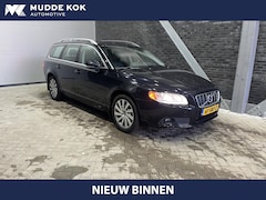 Volvo V70 - 1.6 T4 Limited Edition | Panoramadak | Trekhaak | Leder | Stoelverwarming | BLIS | Camera