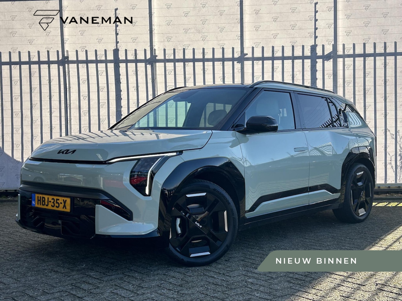 Kia EV3 - GT-Line 81.4 kWh | Stoelverwarming Voor & Achter | Cruise | Camera | Sensoren | Navi | App - AutoWereld.nl