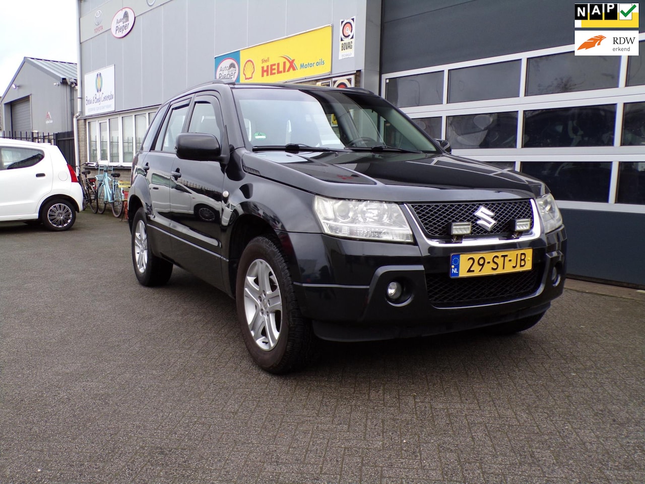 Suzuki Grand Vitara - 2.0-16V Exclusive 2.0-16V Exclusive - AutoWereld.nl