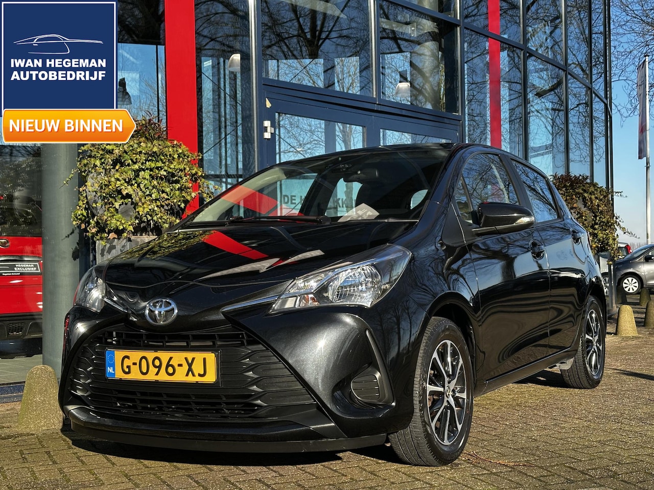 Toyota Yaris - 1.0 VVT-i Connect | Airconditioning | LM Velgen | Parkeercamera | Electr. ramen | Centr. v - AutoWereld.nl