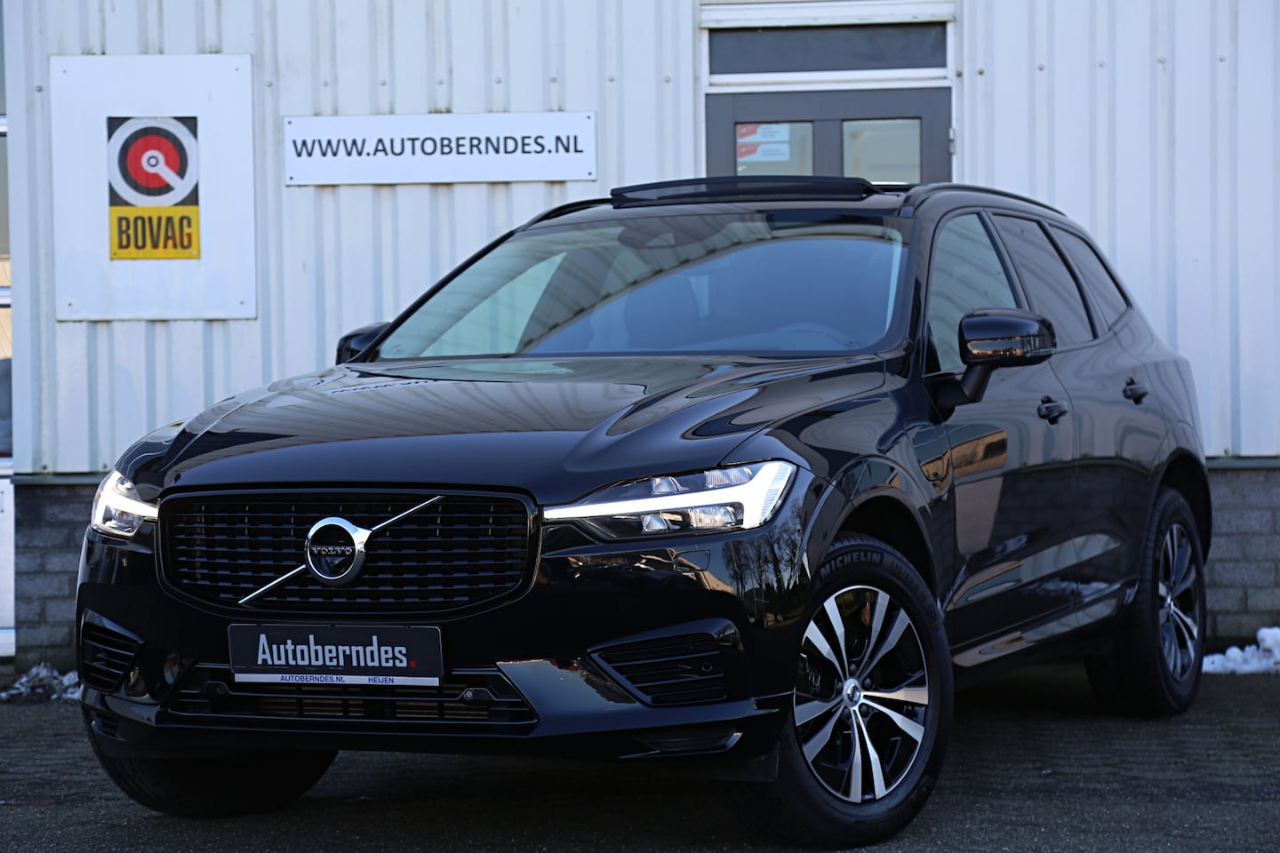 Volvo XC60 - 2.0 T6 PHEV Plug in hybride AWD R-Design*Perfect Volvo Onderh.*BTW*Pano/ACC/Pilot ass./Ful - AutoWereld.nl