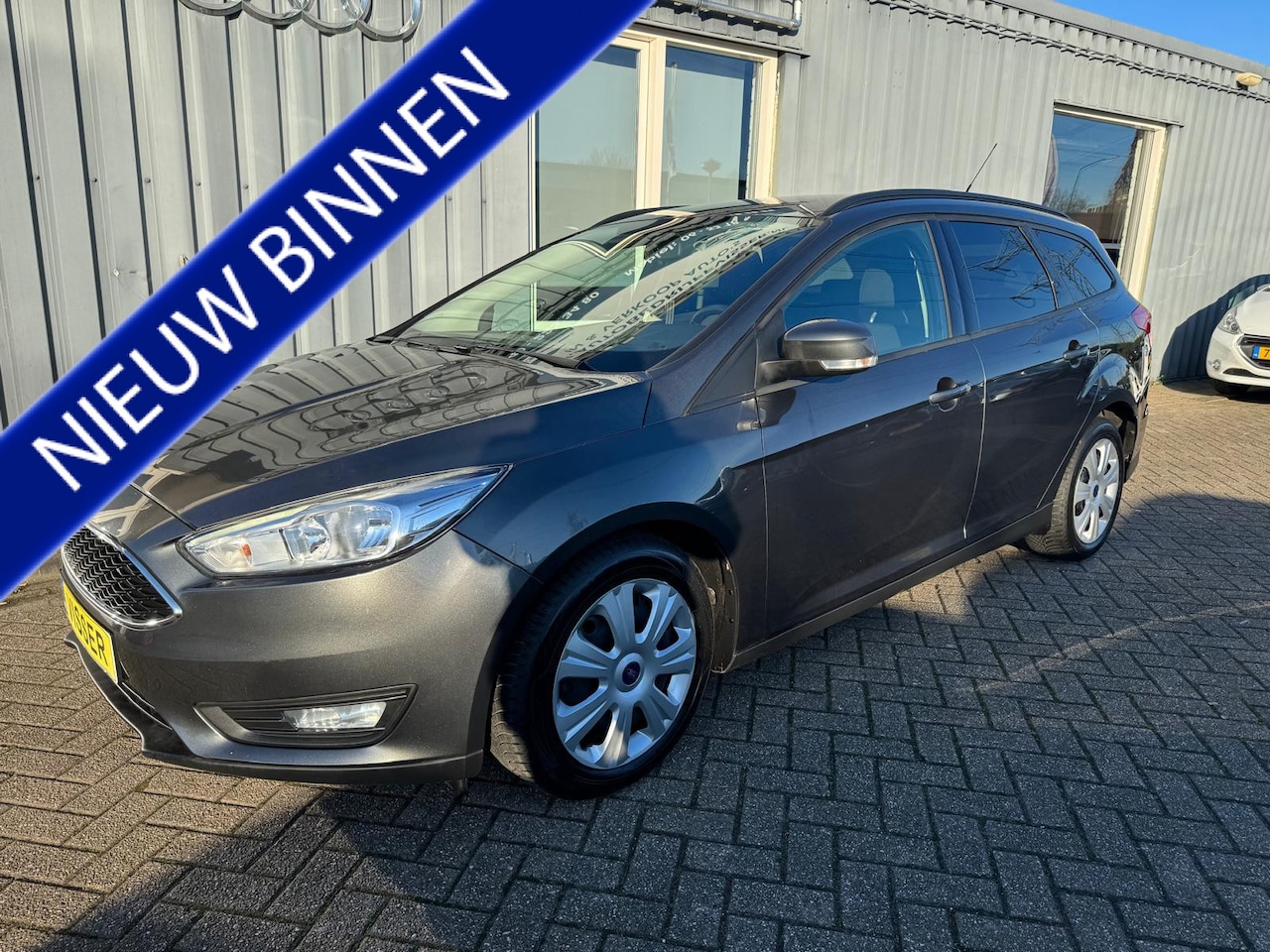 Ford Focus Wagon - 1.0 Trend navi - AutoWereld.nl