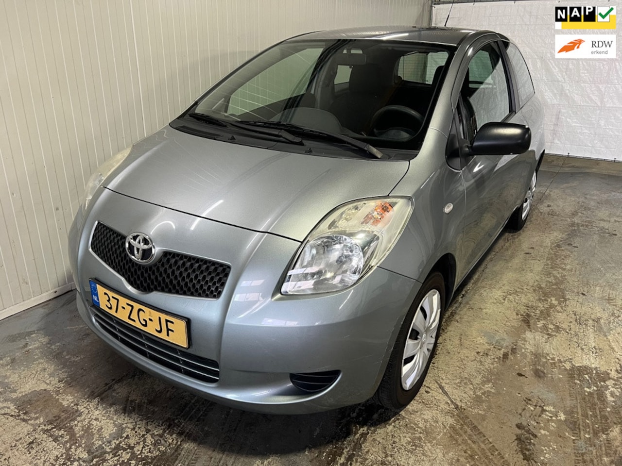 Toyota Yaris - 1.3 VVT-i Terra 1.3 VVTi Terra - AutoWereld.nl