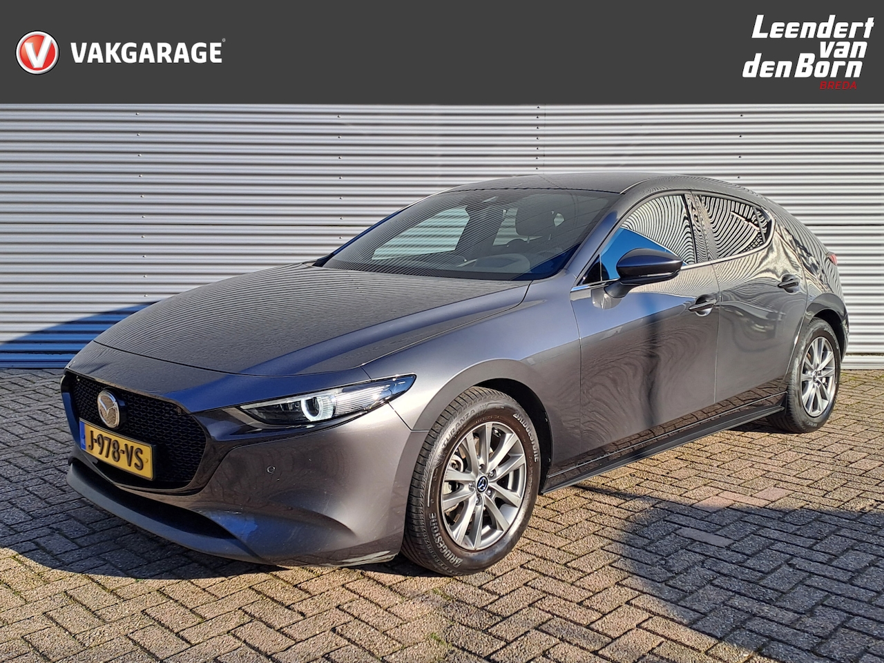 Mazda 3 - 2.0 e-SkyActiv-X M Hybrid 180 Luxury | Navi | Camera | Trekhaak | Automaat | Head Up - AutoWereld.nl