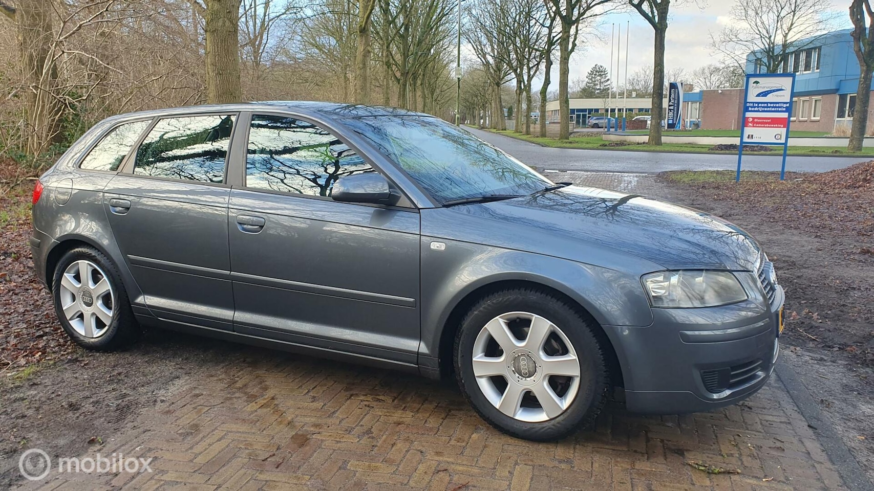 Audi A3 Sportback - 1.6 Attraction Pro Line slechts 183068 KM - AutoWereld.nl