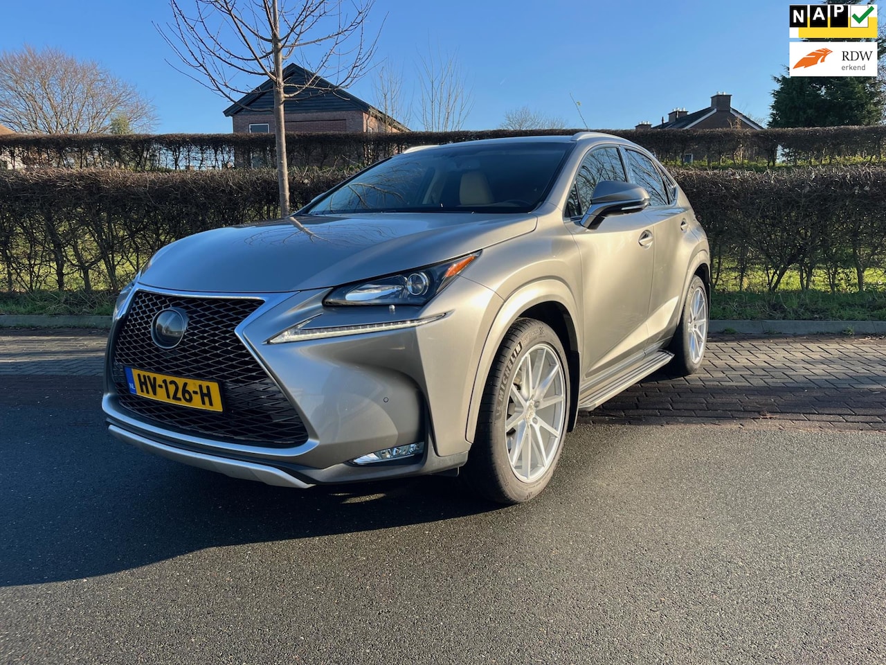 Lexus NX - 300h AWD Luxury Line 300h AWD Luxury Line , Hybrid, Leer, Trekhaak - AutoWereld.nl