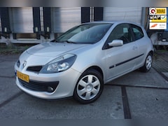 Renault Clio - 1.2-16V Team Spirit * Airco