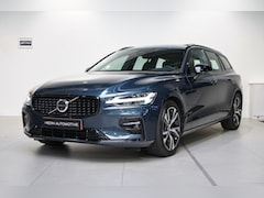 Volvo V60 - 2.0 B3 Plus Dark Mild Hybride | 360° Rondom Camera | Google Maps | Harman & kardon Premium