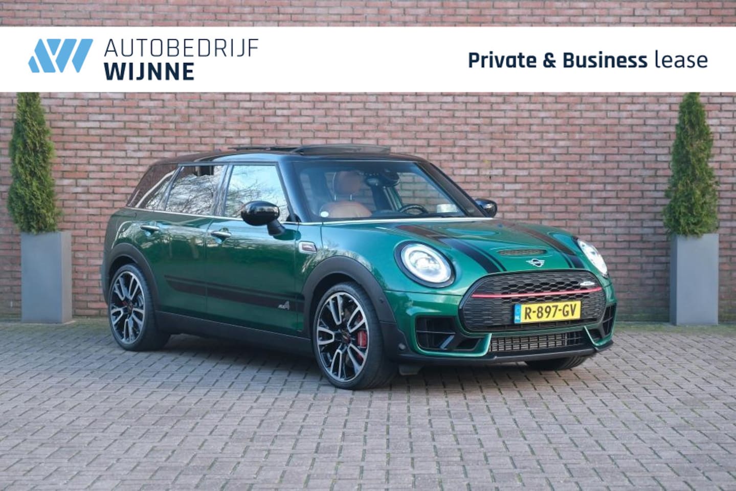 MINI Clubman - 2.0 JCW 306pk All4 Aut. Thunder Pack | Navi | Panoramadak | Adaptive Cruise | Head-up Disp - AutoWereld.nl