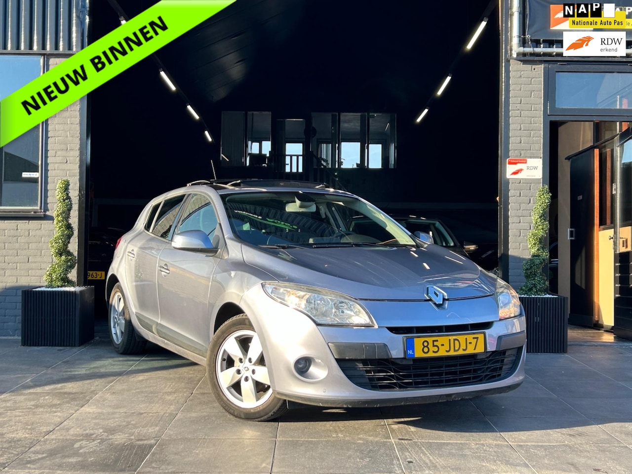 Renault Mégane - 1.6 Sélection Business Sport Pano | Keyless - AutoWereld.nl