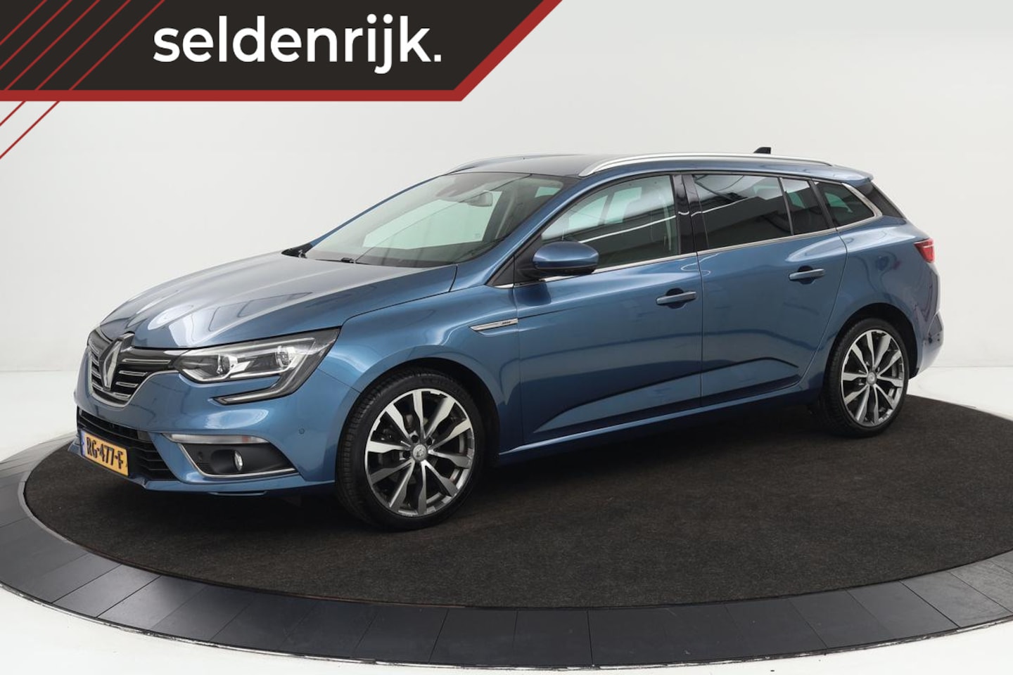 Renault Mégane - 1.5 dCi Bose | Adaptive cruise | Massage | Half leder | Sfeerverlichting | Camera | Naviga - AutoWereld.nl