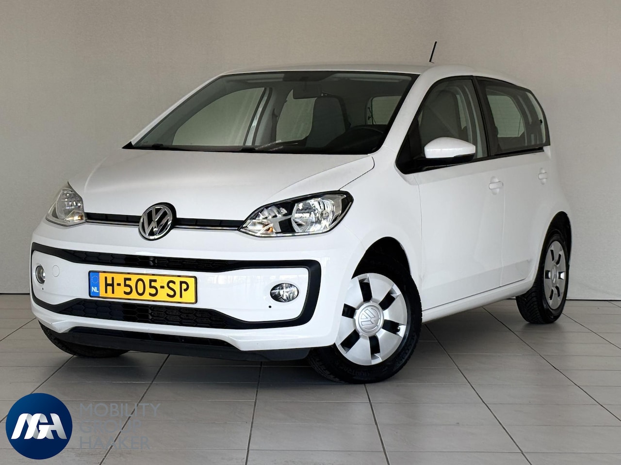 Volkswagen Up! - 1.0 BMT high up! I Airco I Cruise Control I 5-Deurs I Volledig Onderhouden - AutoWereld.nl