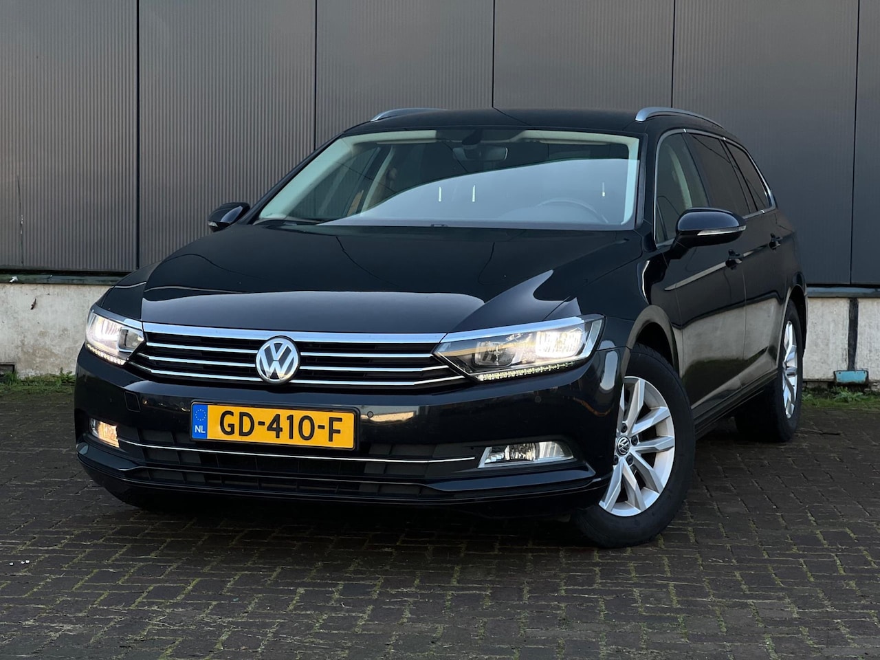 Volkswagen Passat Variant - 1.6 TDI Comfortline DSG - AutoWereld.nl