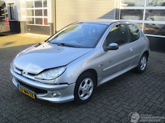 Peugeot 206 - 1.4 Quiksilver