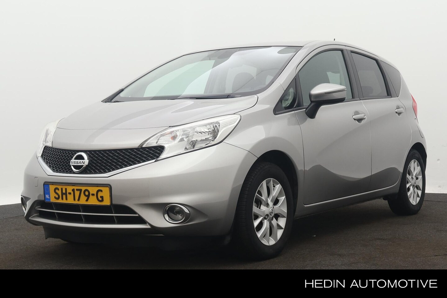 Nissan Note - 1.2 Black Edition | Navigatiesysteem | Parkeersensoren achter| Automatische airco | Cruise - AutoWereld.nl