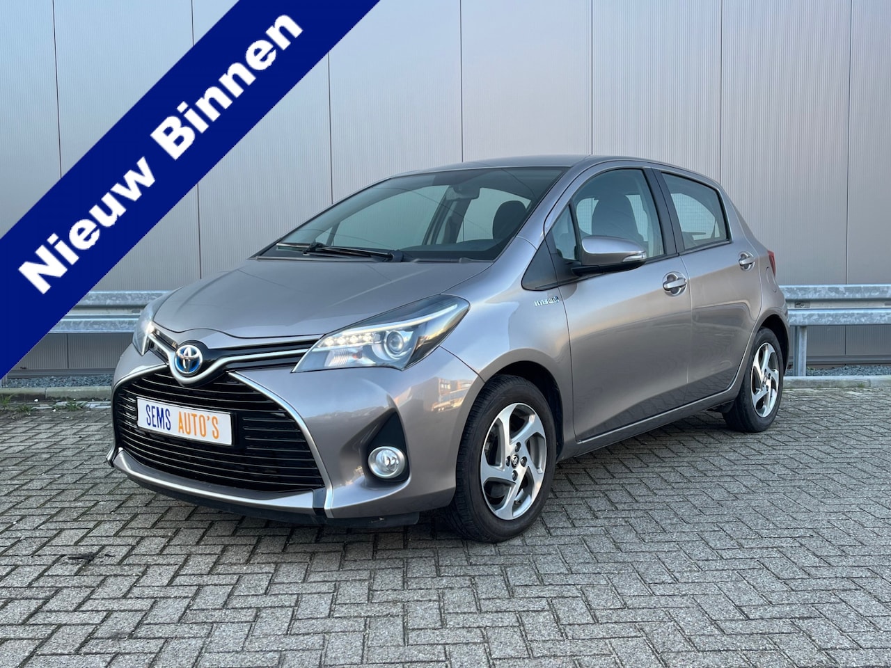 Toyota Yaris - 1.5 Hybrid Lease Camera / NAP / Dealer onderhouden - AutoWereld.nl