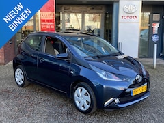 Toyota Aygo X - X-PLAY 5-DEURS AIRCO CAMERA AUDIO-STUURWIELBEDIENING LED-DAGRIJ BLUETOOTH NL-AUTO