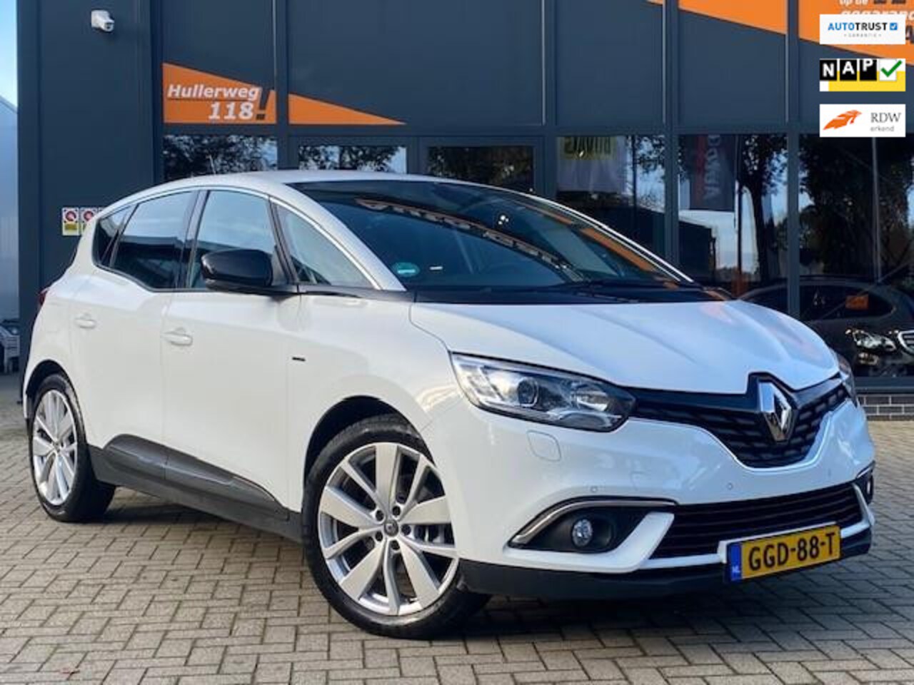 Renault Scénic - 1.3 TCe Limited/PDC/Stoelver/LED/Carplay/20 inch - AutoWereld.nl